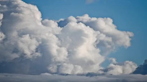 Clouds 動画素材 1100772