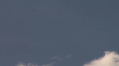 Clouds  Stockbeeldmateriaal 33114011