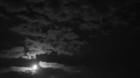 Clouds with full moon Stock-Footage 42771707