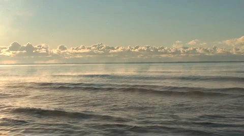 Clouds On The Horizon Over Calm Ocean, Wintertime Vidéo 955074