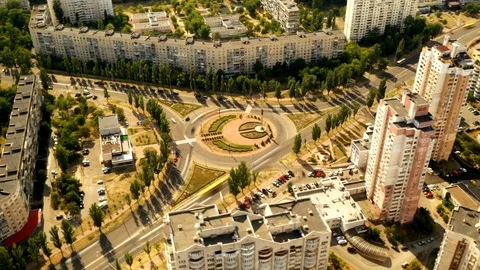 Clouds hyperlace at sunset over Kiev in Ukraine clouds disperse in different dir Video stock 112350355