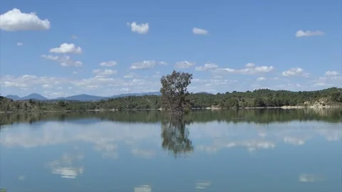Clouds in the lake 3 Video stock 196031198