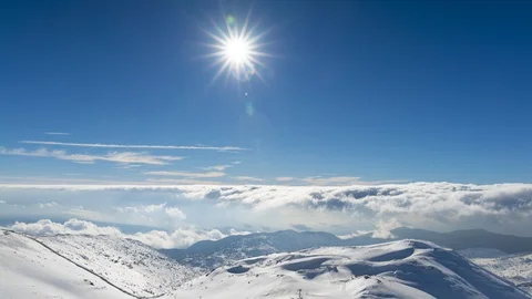 Clouds Motion Over Mount Hermon,  Winter in Israel - Sunny Day At Mount Hermon Vidéo 102152733
