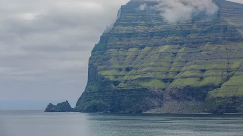 Clouds Motion Over Mountain In Kunoy Islands, Faroe Islands 動画素材 135558521
