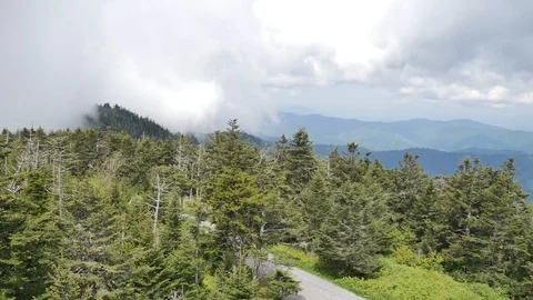 Clouds in the mountains (high elevation in United States of America) 스톡 동영상 90877044