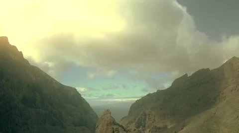 Clouds in the mountains timelapse Stock Footage 62777501