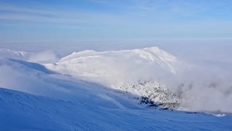 Clouds in the mountains, timelapse Stock Footage 123090552