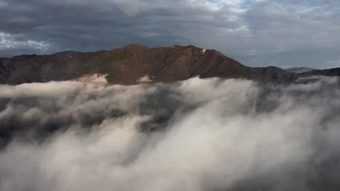 Clouds Mountians - Biwako pan1 Stock-Footage 102173992
