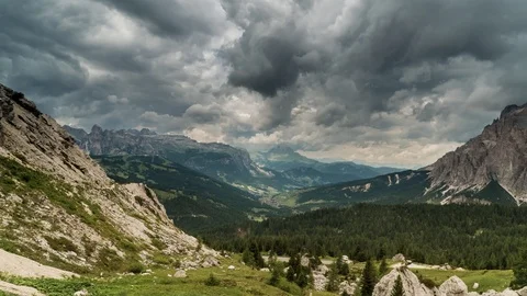 Clouds move over the Dolomites Video stock 115692854