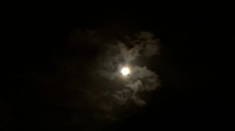 Clouds move over full moon time lapse Stock Footage 41751926
