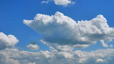 Clouds move quickly across the sky Stock Footage 131879460