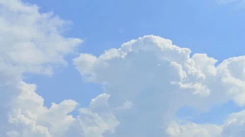 Clouds moving across sky (Timelapse)5 Video stock 12518744
