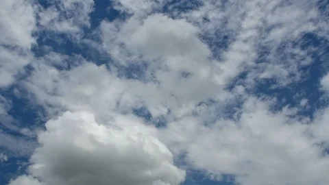 Clouds moving fast in the sky time lapse Video stock 91778214