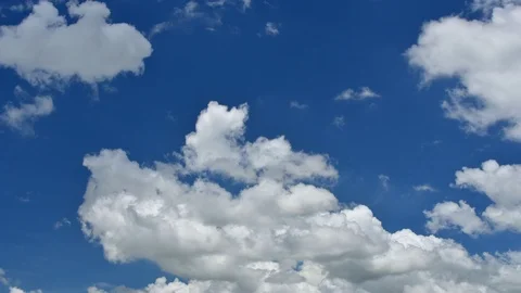 Clouds moving fast in the sky time lapse Video stock 91801331