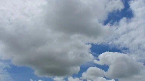 Clouds moving fast in the sky time lapse Video stock 91801411