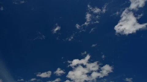 Clouds moving fast in the sky time lapse Video stock 91801485