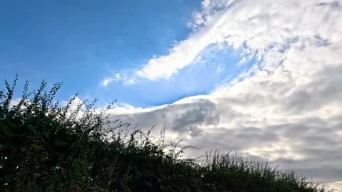Clouds Moving Over Birmingham Sky Stockbeeldmateriaal 306353691