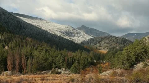 Clouds moving over Colorado Mountains Video stock 20522496