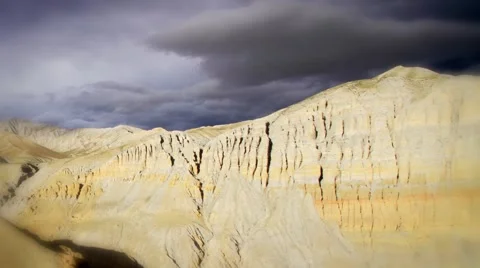 Clouds moving over Himalaya mountains at Mustang, Nepal Stock Footage 62923856