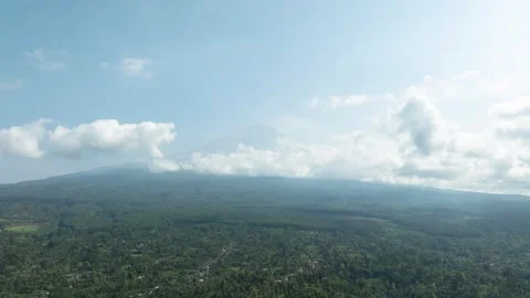 Clouds Moving Over Semeru Volcano and Green Foothills in Java, Indonesia 库存影片 346851931
