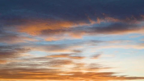Clouds moving slowly in the sky time lapse Video stock 123998579