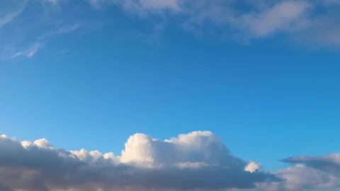Clouds moving slowly in the sky time lapse Video stock 124094758