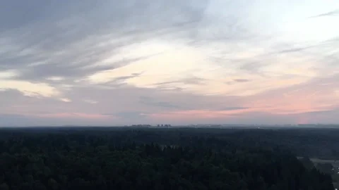 Clouds moving at sunrise Видео 136727804