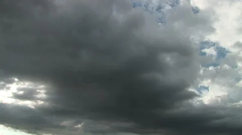 Clouds moving as thunderstorm comes in 스톡 동영상 40108744