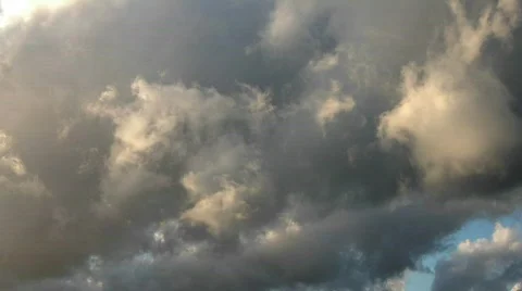 Clouds near sunset 스톡 동영상 324787