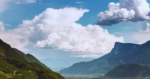 Clouds over Alps Time Lapse Vídeo Stock 90446475