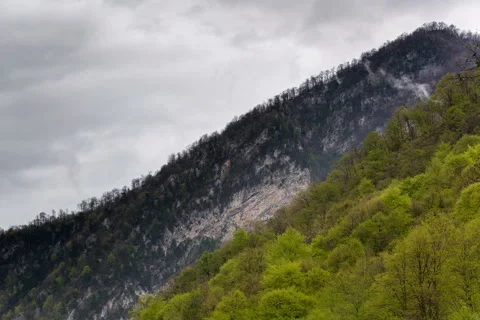 Clouds over the ancient city in the mountains. Video stock 50594648