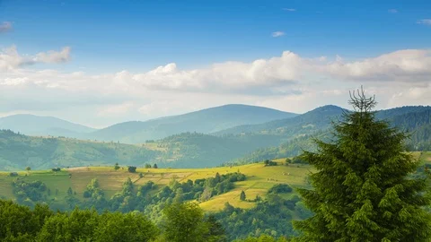 Clouds over Carpathian Mountains and Valleys. Time Lapse Vidéo 106453820