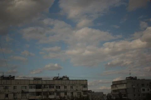 Clouds over the city Foto stock