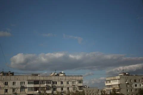 Clouds over the city Foto stock