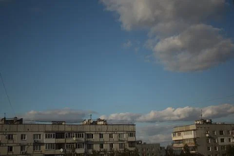 Clouds over the city Foto stock