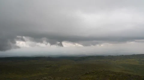 Clouds over hill timelapse 4K 2 Stockbeeldmateriaal 887242