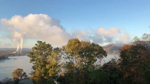 Clouds over the Hudson River on a Fall day Video stock 158816517