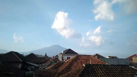 Clouds over the mountains and residential Video stock 212307653
