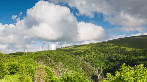 Clouds over the mountains. Stock-Footage 52627844