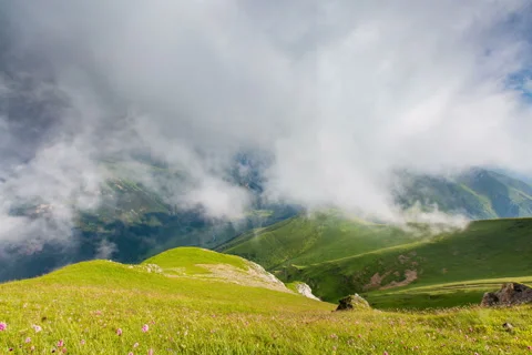 Clouds over the mountains. 스톡 동영상 52630340