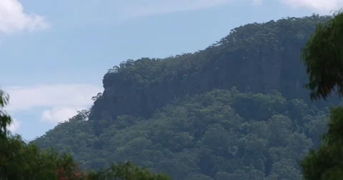 Clouds over mountains in Kangaroo Valley Stock Footage 137505293