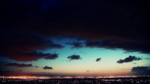 Clouds over the night city 動画素材 5165164