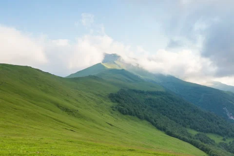 The clouds over the observatory in the mountains. Video stock 52630838