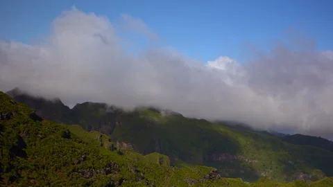 CLOUDS OVER PICO RUIVO  Video stock 292317077