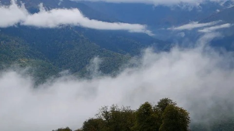 Clouds Over the Valley Vídeo Stock 97272424