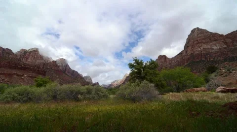 Clouds over Zion Mountains Timelapse Vidéo 49662594