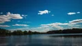 Clouds Passing Over Lake HD Motion - Time Lapse Vídeos en HD