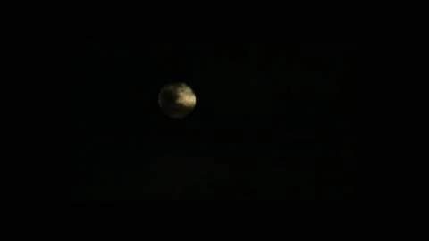 Clouds Passing Over Wolf Moon (Full Moon) Video stock 231073013