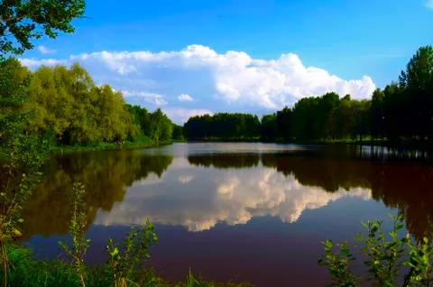 Clouds on the pond Foto stock
