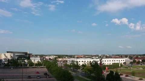 Clouds roll away and sun shines on downtown Wichita 스톡 동영상 40471873